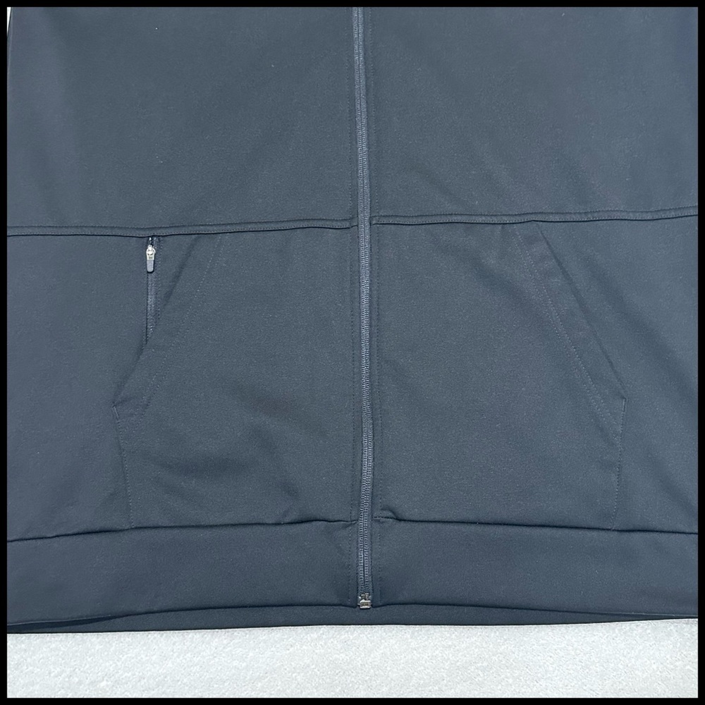 NikeThermaFit🔥🪶 XL Black Hooded Zip Up Jacket, 3 Pockets, Like New, Clean. Warm - Picture 7 of 17